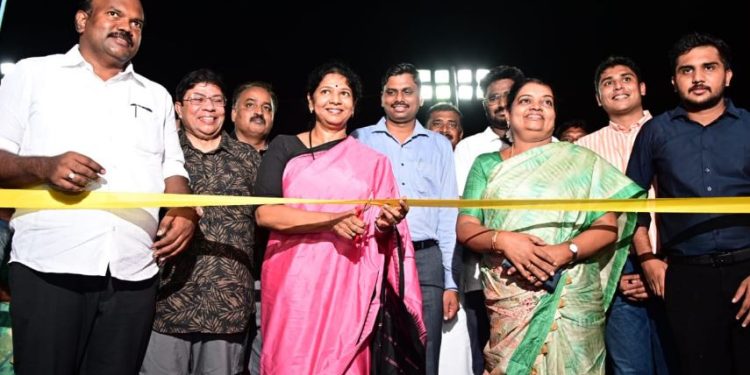 தூத்துக்குடியில் கோலாகலமாக தொடங்கியது புத்தகத் திருவிழா